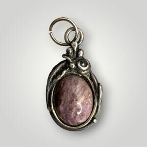 Vintage Sterling Silver Purple Stone Pendant Artisan Leaf Design